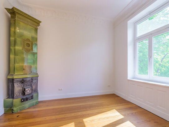 Helle, charmante Jugendstil-Wohnung mit Blick auf den Isebekkanal!