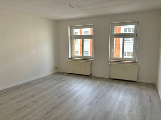 renovierte, helle 3,5 Zimmer Wohnung nähe Rannischer Platz