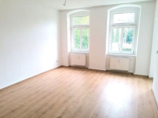 !! 3-Raum-Wohnung mit neuem Laminat in ruhiger Nebenstraße !!