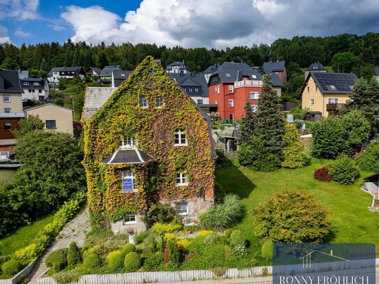 reserviert atemberaubende Lage trifft auf geschichtsträchtige Villa in Lauter-Bernsbach, Oberpfannenstiel