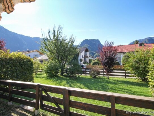 Gemütliche 3-Zimmer-Wohnung mit Südterrasse, zwei Bädern und Hobbyraum in ruhiger Lage in Inzell