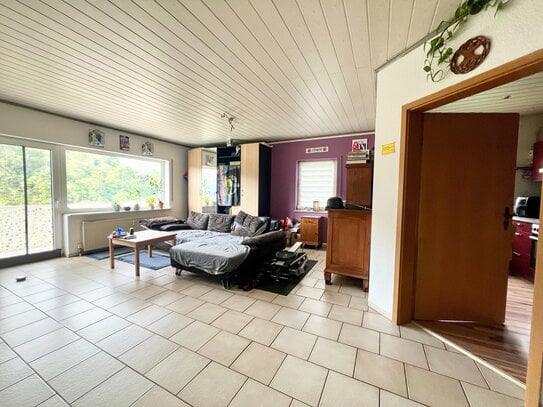 ?????? Moderne 3 Zimmer Wohnung mit Balkon / Stellplatz & Gartennutzung