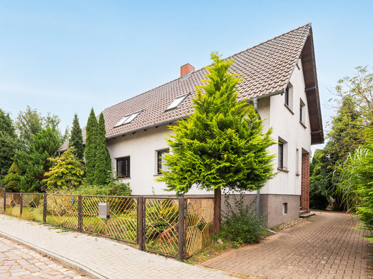 Ein-/Zweifamilienhaus zentrumsnah in Müncheberg - Mit Keller, Garage, Rollladen, großem Garten