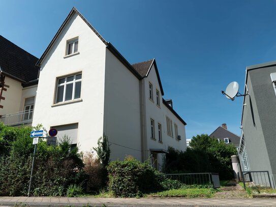 Stilvolles Mehrfamilienhaus im Gerichtsviertel!