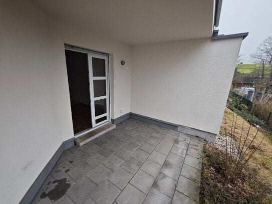 * Single Wohnung mit Terrasse + Stellplatz möglich! * frei ab sofort