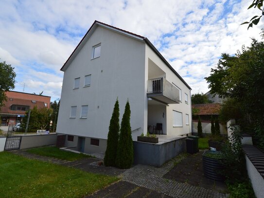 RESERVIERT ! Freies 3-Fam.-Haus mit Garage + Stellplatz in Lappersdorf Zentrum