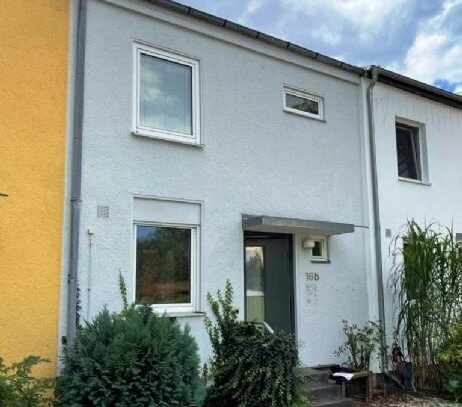 Renovieren, einziehen, wohlfühlen – familienfreundliches Reihenmittelhaus in Berlin-Lichterfelde