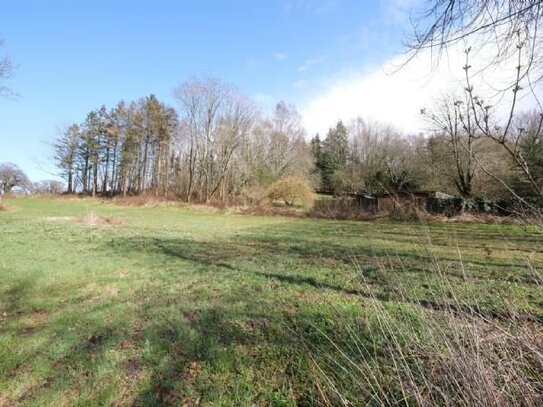 Baugrundstück an Eckernförde angrenzend. 1 Km zum Borbyer Strand/Yachthafen SCE.