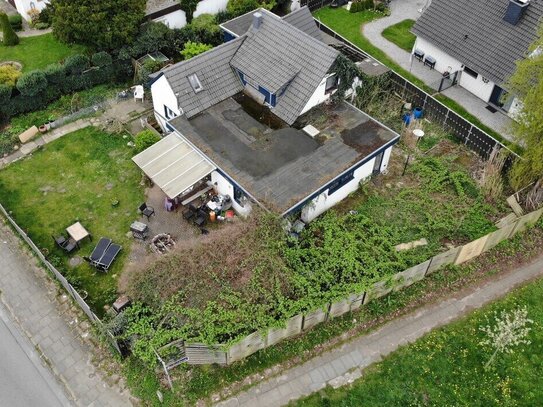 Meiendorf. PREIS !!! Attraktives Grundstück mit Altbestand für Ihr Traumhaus