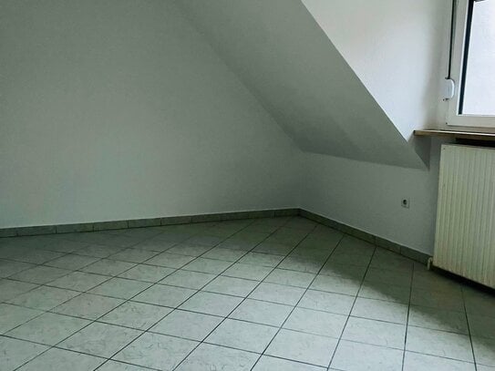 +++NEU RENOVIERTE 1-ZIMMER-WOHNUNG IN WEIHERHOF IDYLLISCHER LÄNDLICHER LAGE +++