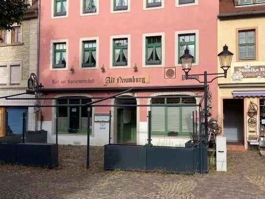 Leerstehende Gaststätte mit Pension im Zentrum von Naumburg