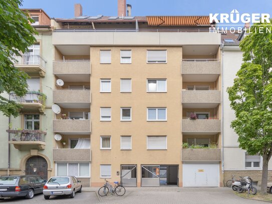 KA-Oststadt / gemütliche 2-Zi-Whg mit Balkon, EBK, Aufzug und KFZ-Stellplatz auf Erbpachtgrundstück / vermietet