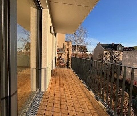 ** ERSTBEZUG | Einbauküche | Stellplatz | großer Süd-Balkon | ab 04/25 **