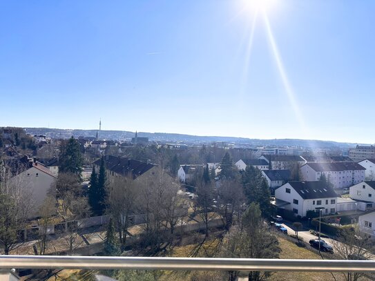 Helle und großzügige 3- Zimmerwohnung mit Weitblick