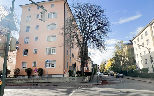 Exklusive 3-ZKB mit Balkon im Bismarckviertel - Innenstadt