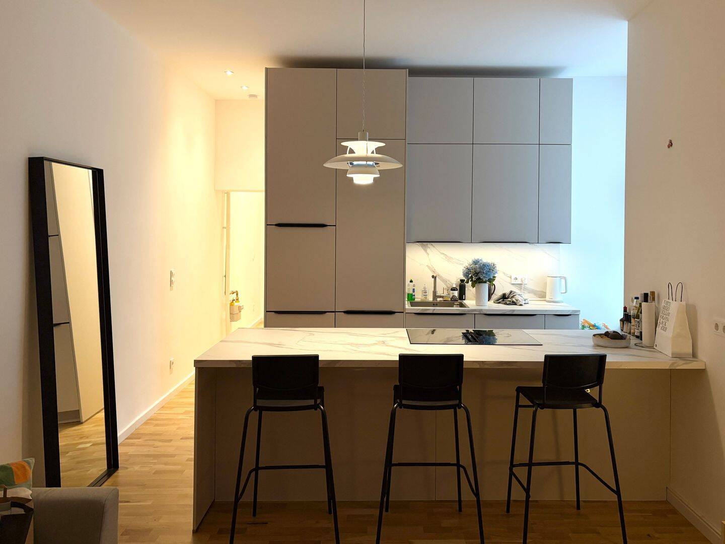 Modernisierte 3 Zimmer Altbauwohnung in Charlottenburg (1 Jahr befristet) - Foto 1