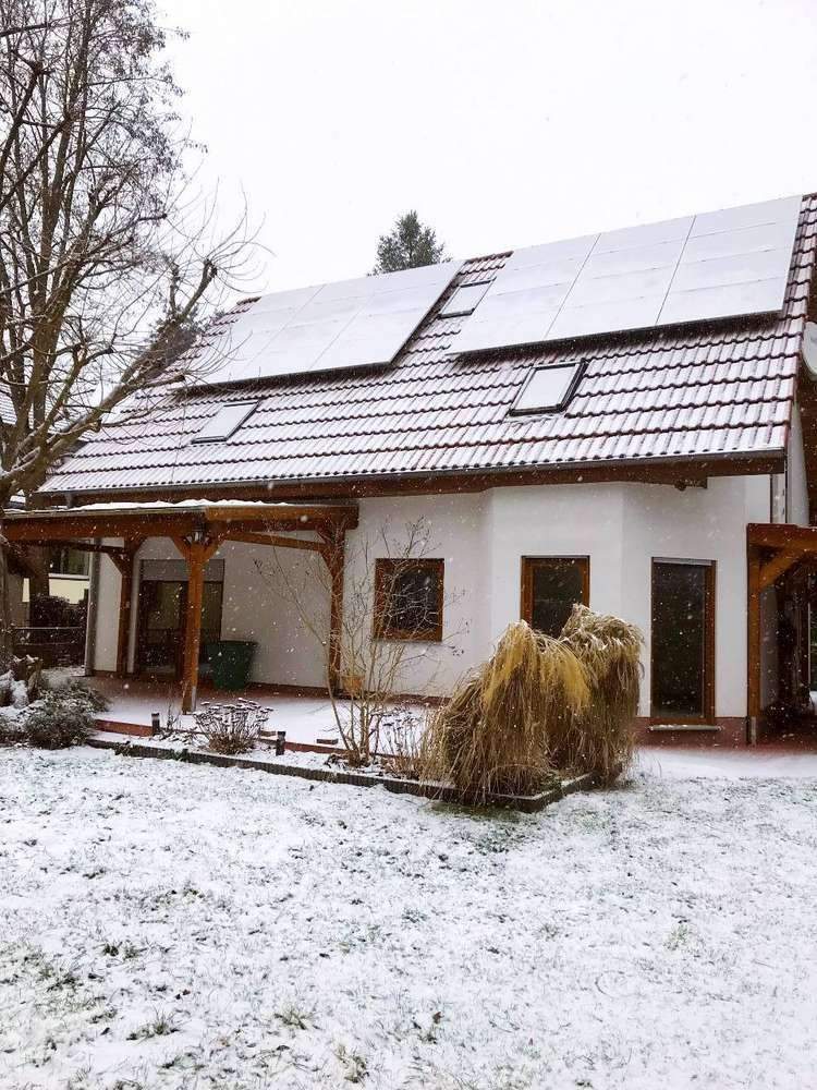 Modernes Energieeffizientes Einfamilienhaus mit Terrasse und Photovoltaik in Berlin-Schmöckwitz