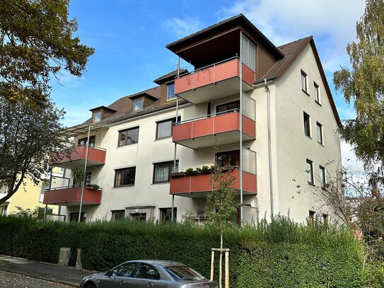 Sehr zentral, Südstadt, nähe Aue, DG Wohnung 65 qm, kernsaniert, sofort frei