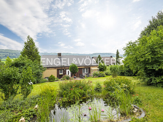 Bungalow auf 2.605 m² großen Grundstück mit Potenzial