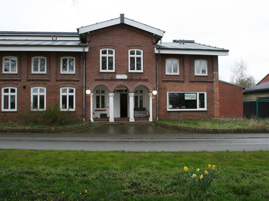 Herrschaftliches Landhaus mit Gewerbe