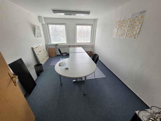 Büro + Praxis + 120 m² + weitere Flächen