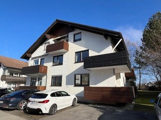 Helle, sonnige, neu renovierte 2 ZKB ETW mit Süd-Westbalkon, Hochparterre, 1 Kfz-Stellplatz - Bad Wörishofen Stadt