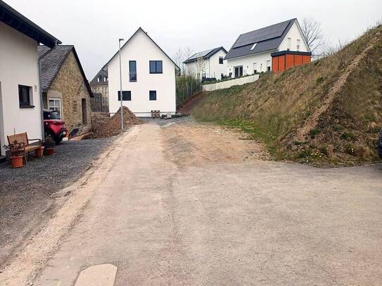 Ebenes Baugrundstück in bevorzugter ruhiger Wohnlage, verkehrsgünstig und gleichzeitig Zentrum nah
