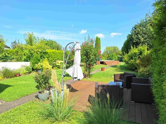 Ein- bis Zweifamilienhaus mit idyllischem Garten am Ortsrand