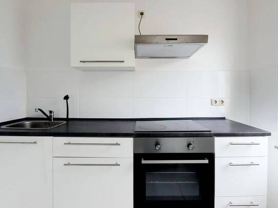 2-Zimmer-Wohnung mit großzügigem Wohnzimmer und Einbauküche