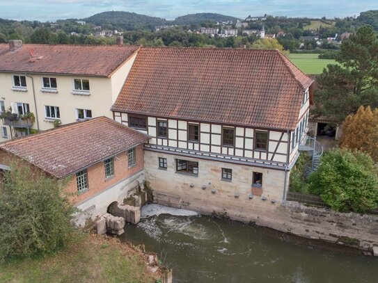 Stilvoll renovierte 4-Zimmer-Wohnung im ehemaligen Rittergut in idyllischer Lage von Ahorn