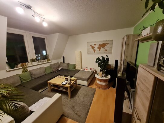 schöne 2-Raumwohnung mit Balkon und Lift im Gebäude