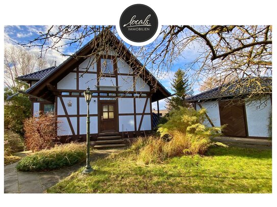 Einzigartiges Fachwerkhaus in idyllischer Lage - vor den Toren Berlins - mit Garage, Carport & Pool