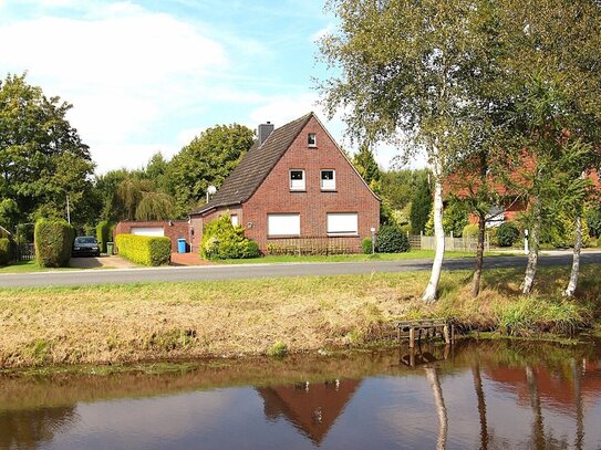 Schönes Einfamilienhaus mit großem Garten - direkt am Kanal - nähe Wiesmoor!