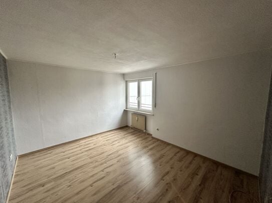 Wohnung mit Süd-Balkon und Aufzug in der Nähe des Bambados zu verkaufen!