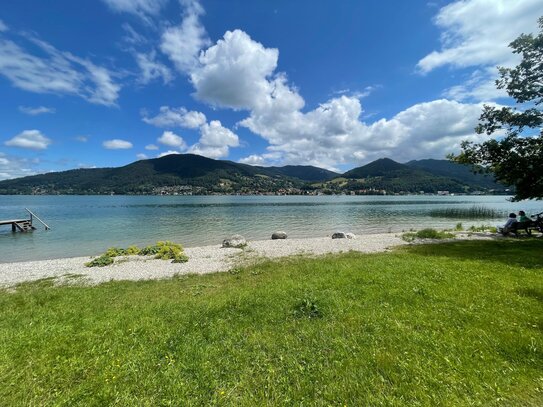 SCHÖNE, RUHIGE WOHNUNG MIT BERG- UND SEEBLICK, FREI ZUM BEZUG / VERMIETUNG, AUCH ALS FERIENWOHNUNG