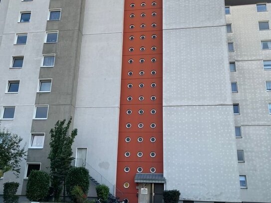 Renovierungsbedürftige 3 Zim-Wohnung in Langenhagen Zentrum