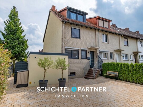 Bremen - Kirchhuchting | Modernisiertes Reihenendhaus mit schönem Garten, Terrasse & eigener Garage