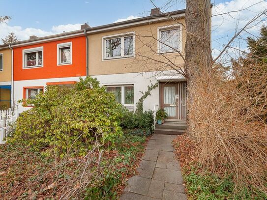 Praktisches Reihenendhaus mit Garten und Garage im Herzen von Hermsdorf