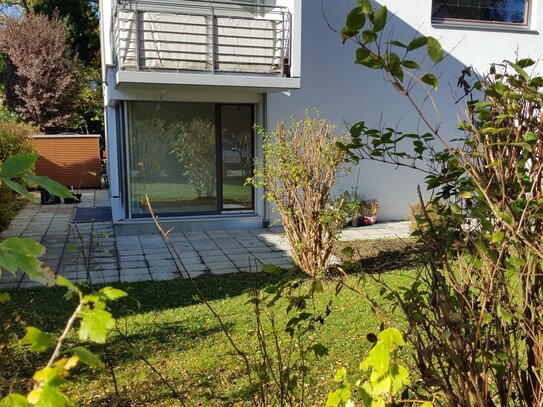 Helle 2 Zimmer Süd-West Wohnung in Pasing mit Hobbyraum, Garten & Terrasse – EG/UG, 2 Bäder