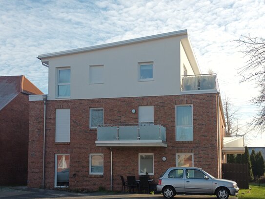 Moderne 2 Zimmer mit Balkon, Aufzug und Stellplatz