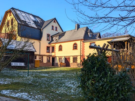 Großzügiges Zweifamilienhaus in Drebach