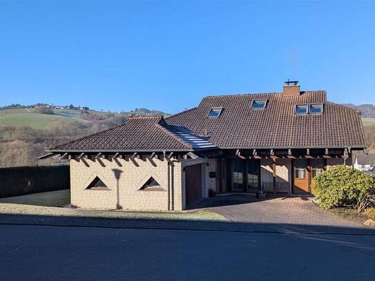 Großes, charaktervolles, freistehendes Zweifamilienhaus in 53547 Roßbach