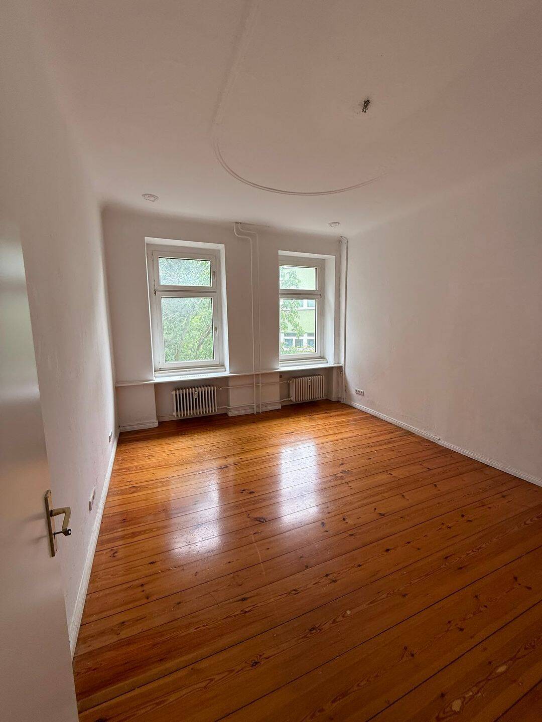 Nachmieter gesucht: Schöner 2-Zimmer Altbau in Neukölln. Balkon. WG-geeignet - Photo 1