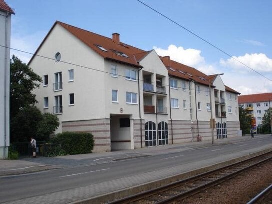 2 Raumwohnung im 1. OG mit Balkon