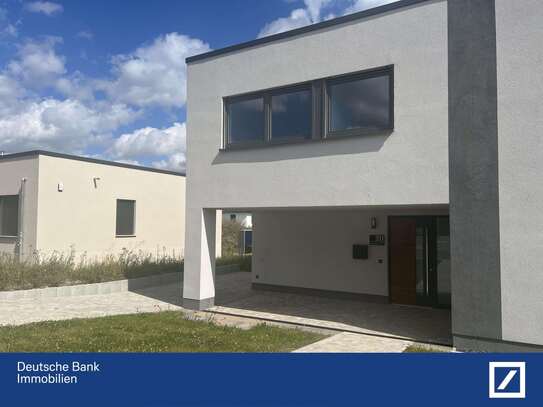 Doppelhaushälfte, fertig zum sofortigen Einzug am Stadtrand von Ilmenau im Bauhausstil