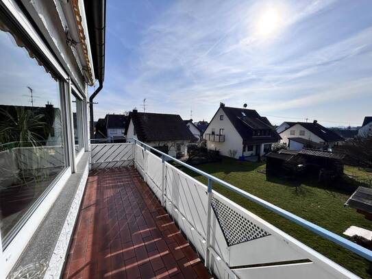 Platz für die Familie! Großzügige 5,5 Zimmer-Wohnung in Köngen mit Balkon + Garten!
