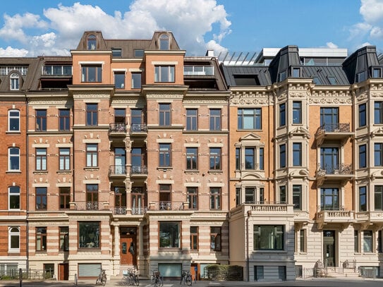 Moderne Eleganz im Jugendstil mit Blick auf die Außenalster. Keine Käufercourtage!