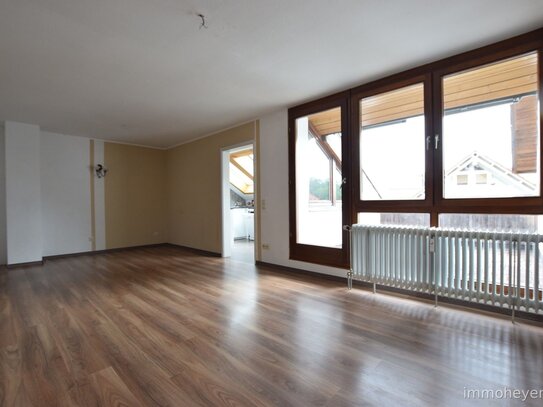 3-Zimmer-Maisonette-Wohnung mit Balkon und Garage