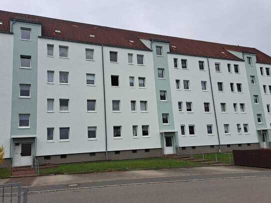 Dreiraumwohnung mit Einbauküche und Stellplatz in Halsbrücke zu vermieten