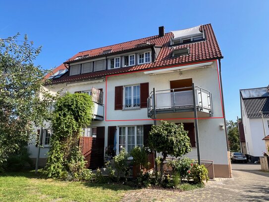 PASST! Freie 3-Zi.-Wohnung mit großem Balkon in ruhiger Lage in S-Wangen! * Pkw-Stpl. *